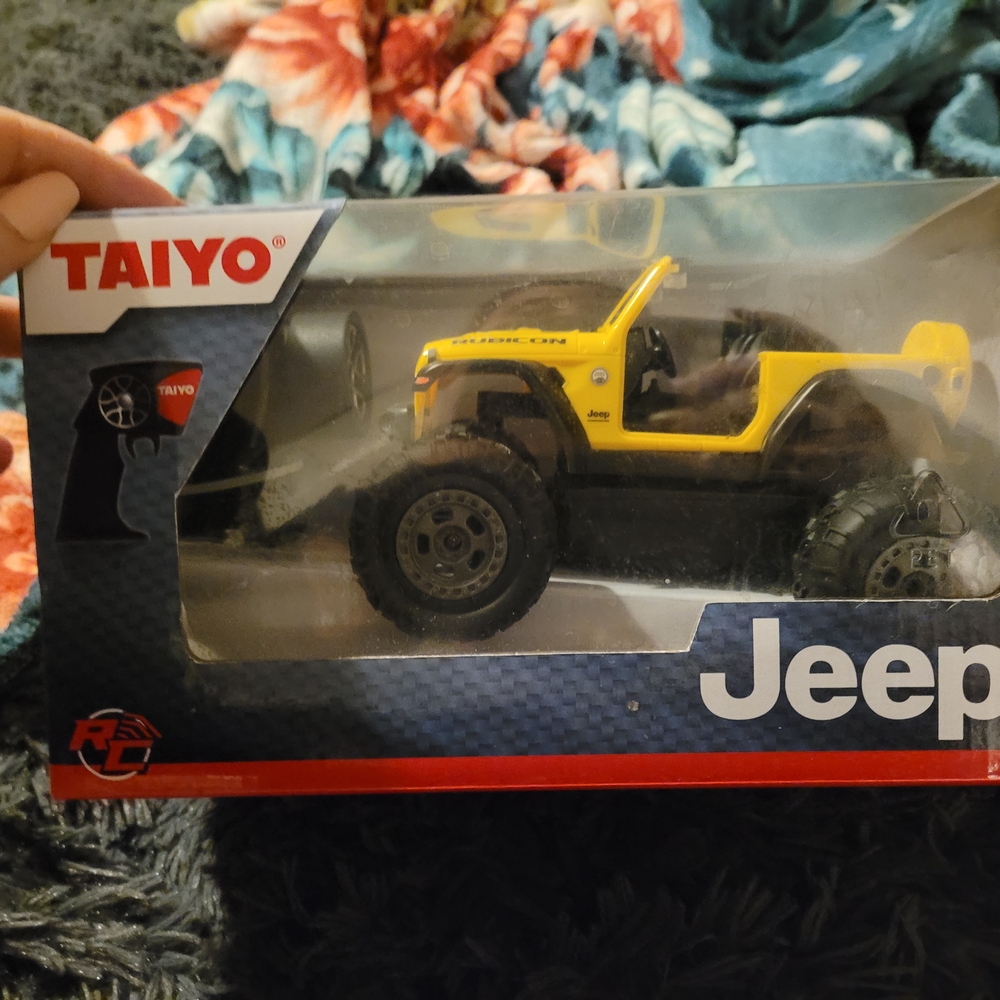 Taiyo Yellow Jeep RC Toy